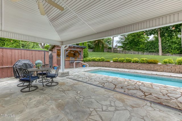 411 Elm Lane, Johnson City, TN 37604