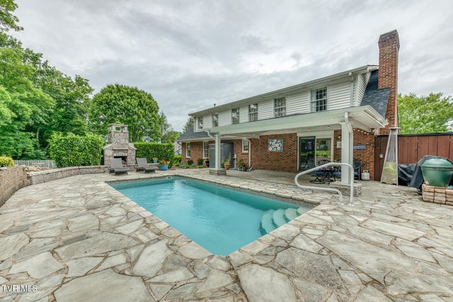 411 Elm Lane, Johnson City, TN 37604