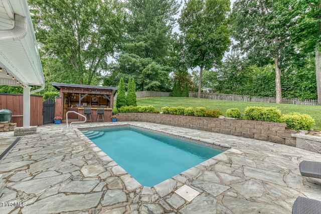 411 Elm Lane, Johnson City, TN 37604