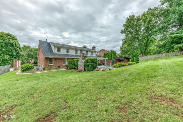 411 Elm Lane, Johnson City, TN 37604