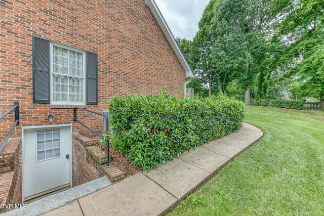 411 Elm Lane, Johnson City, TN 37604