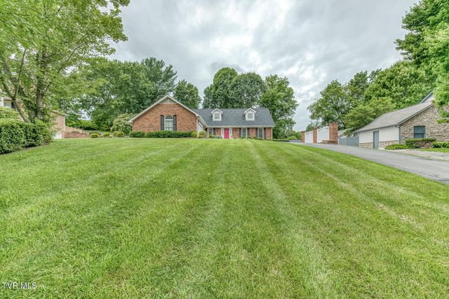 411 Elm Lane, Johnson City, TN 37604