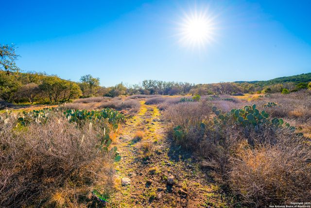 1659 Mesa Verde, Concan, TX 78838