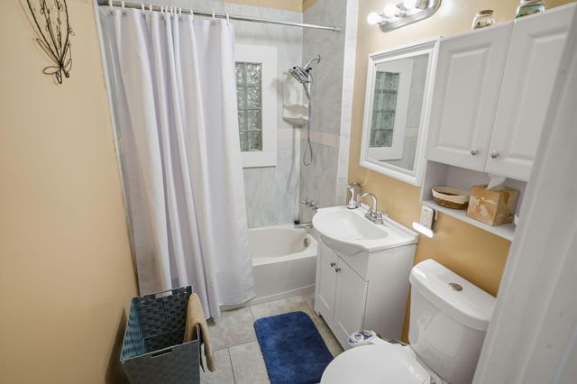 1743 Paris Avenue SE, Grand Rapids, MI 49507