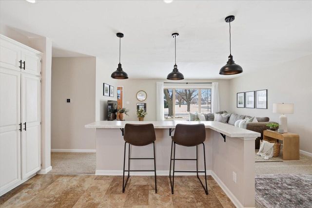 W150N8239 Saxony DRIVE, Menomonee Falls, WI 53051