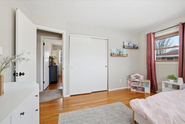 W150N8239 Saxony DRIVE, Menomonee Falls, WI 53051