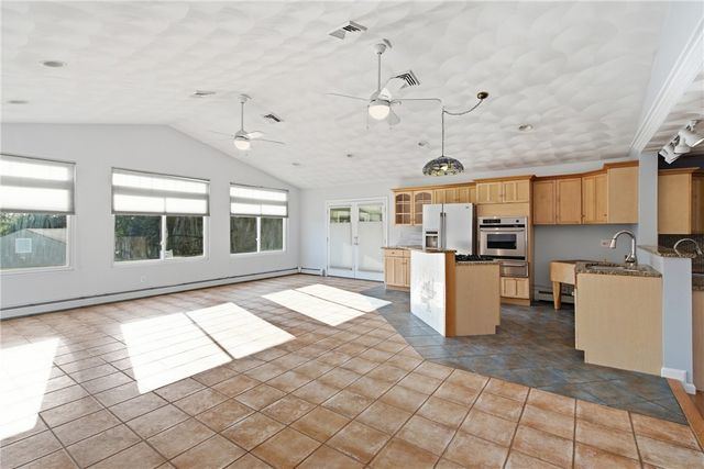 285 Angell Road, Lincoln, RI 02865