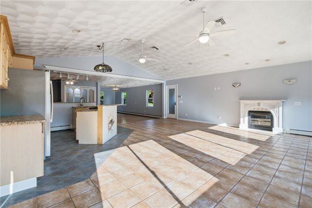 285 Angell Road, Lincoln, RI 02865