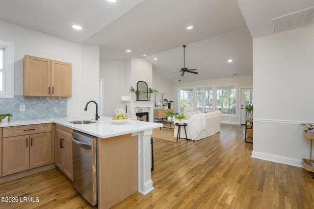 8 River Drive, Lady's Island, SC 29907