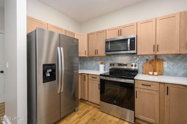8 River Drive, Lady's Island, SC 29907
