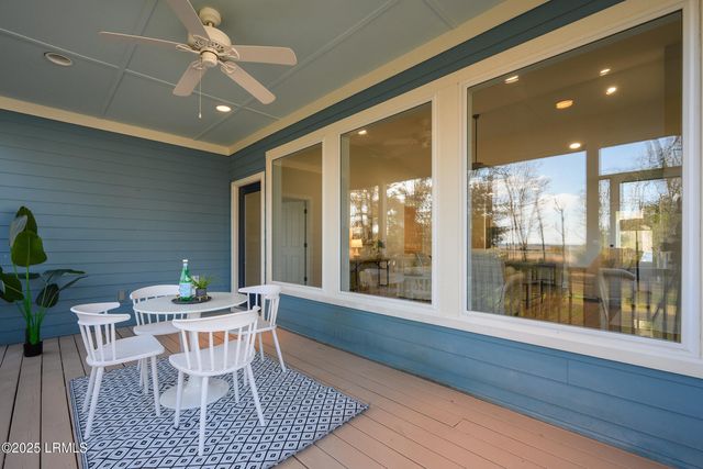 8 River Drive, Lady's Island, SC 29907
