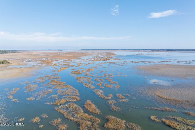 8 River Drive, Lady's Island, SC 29907