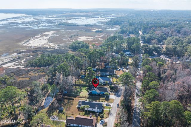 8 River Drive, Lady's Island, SC 29907