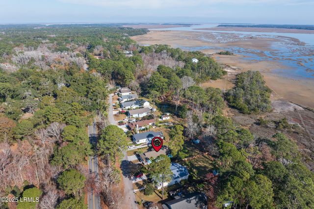 8 River Drive, Lady's Island, SC 29907