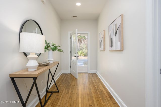 8 River Drive, Lady's Island, SC 29907