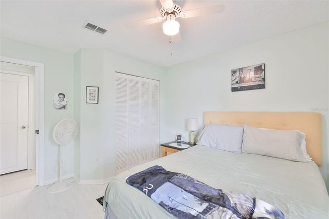 2414 OLD NANTUCKET COURT 57, Sun City Center, FL 33573