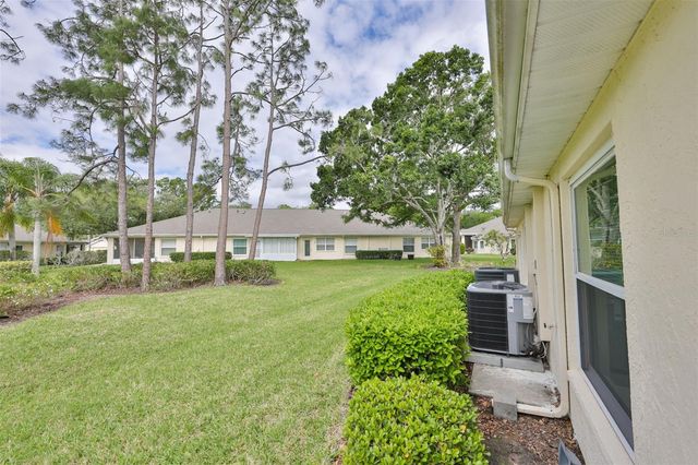 2414 OLD NANTUCKET COURT 57, Sun City Center, FL 33573