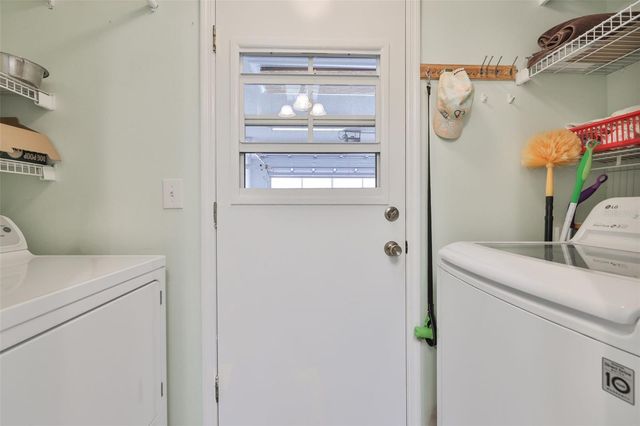 2414 OLD NANTUCKET COURT 57, Sun City Center, FL 33573