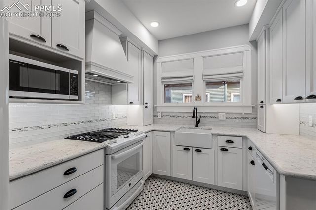 15 E Jefferson Street, Colorado Springs, CO 80907