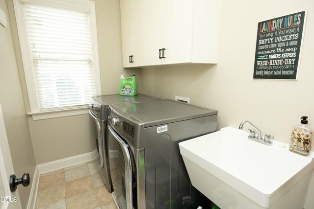 2705 Peachleaf Street, Raleigh, NC 27614