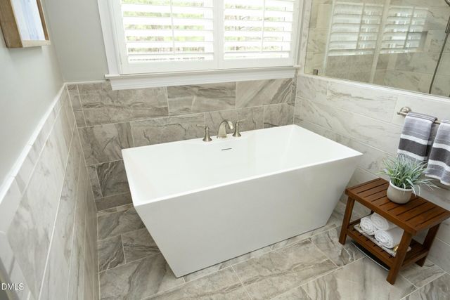 2705 Peachleaf Street, Raleigh, NC 27614