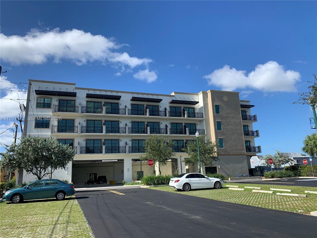 4100 SW 64th Ave 309, Davie, FL 33314