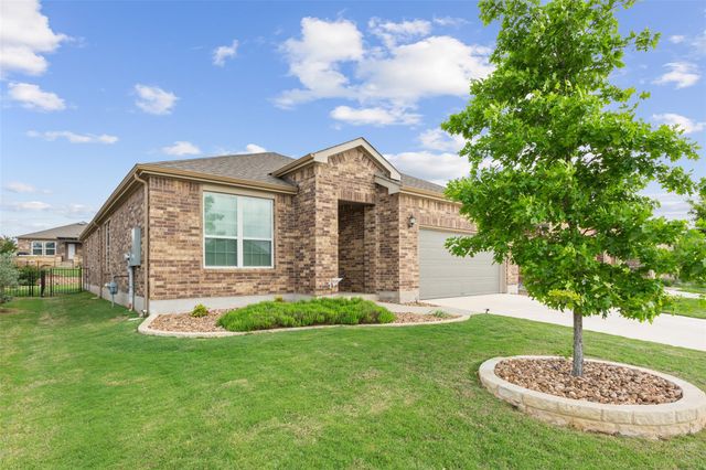 1104 Hanging Star LN, Georgetown, TX 78633