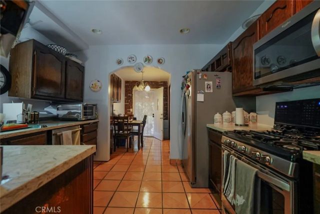 3415 S gramercy Place, Los Angeles, CA 90018