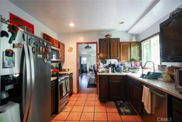 3415 S gramercy Place, Los Angeles, CA 90018