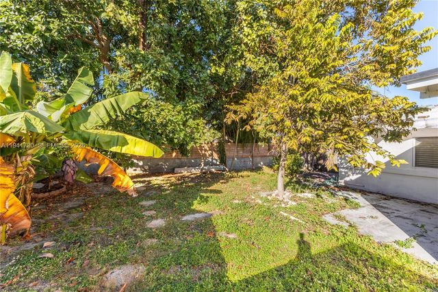 2811 SW 17th St, Miami, FL 33145