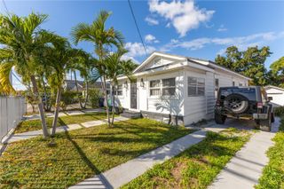 2811 SW 17th St, Miami, FL 33145