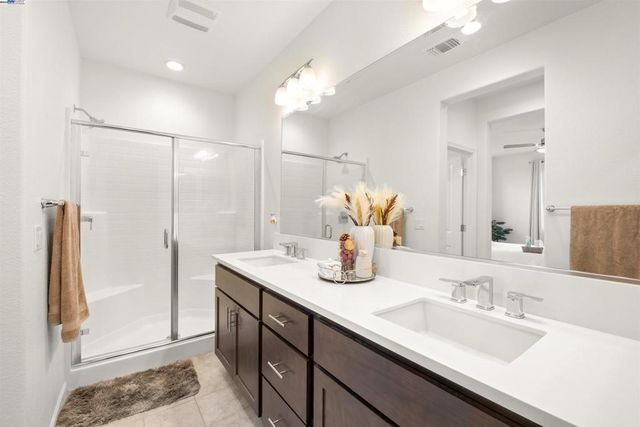 17575 Altair Way, Lathrop, CA 95330