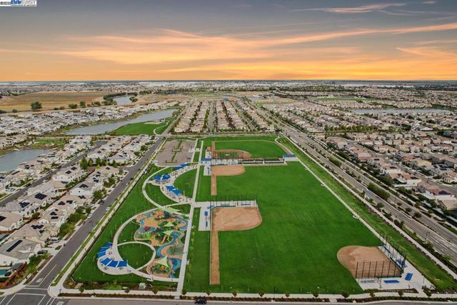 17575 Altair Way, Lathrop, CA 95330