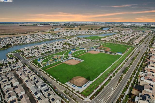 17575 Altair Way, Lathrop, CA 95330