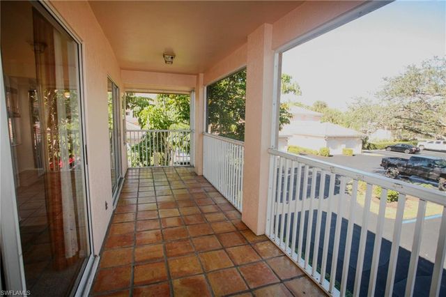 732 Woodshire LN # I1, Naples, FL 34105