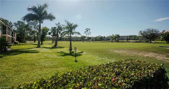 732 Woodshire LN # I1, Naples, FL 34105