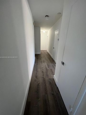 462 Golden Isles Dr 202, Hallandale Beach, FL 33009