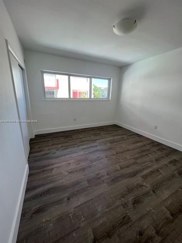 462 Golden Isles Dr 202, Hallandale Beach, FL 33009