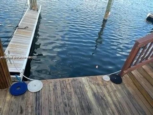 462 Golden Isles Dr 202, Hallandale Beach, FL 33009