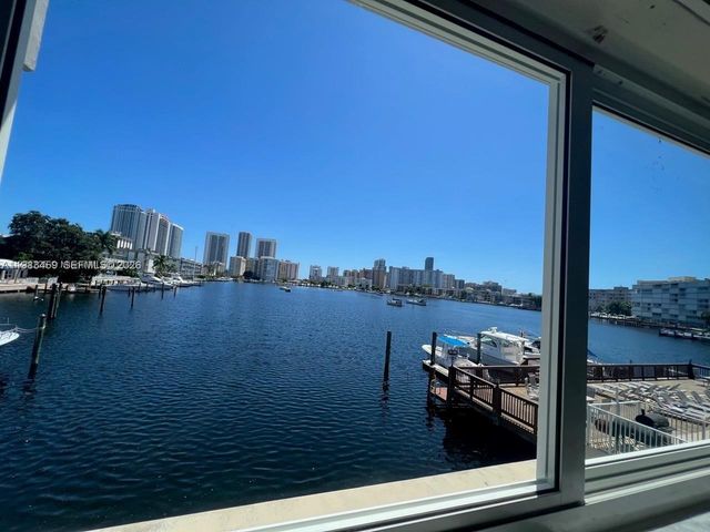 462 Golden Isles Dr 202, Hallandale Beach, FL 33009