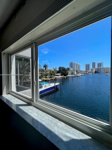 462 Golden Isles Dr 202, Hallandale Beach, FL 33009