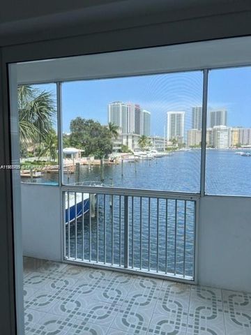 462 Golden Isles Dr 202, Hallandale Beach, FL 33009