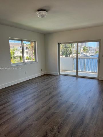 462 Golden Isles Dr 202, Hallandale Beach, FL 33009