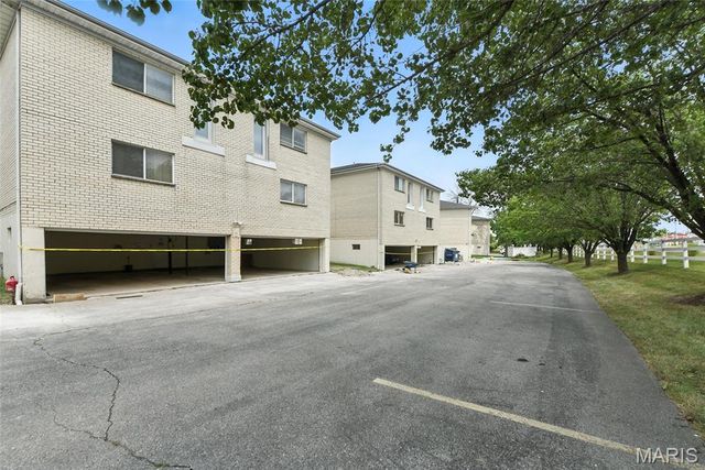 12568 Chardin Place 3, St Louis, MO 63128