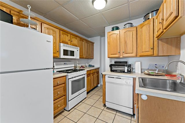2925 Main St, Munhall, PA 15120