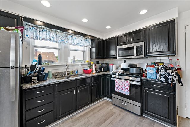 2925 Main St, Munhall, PA 15120