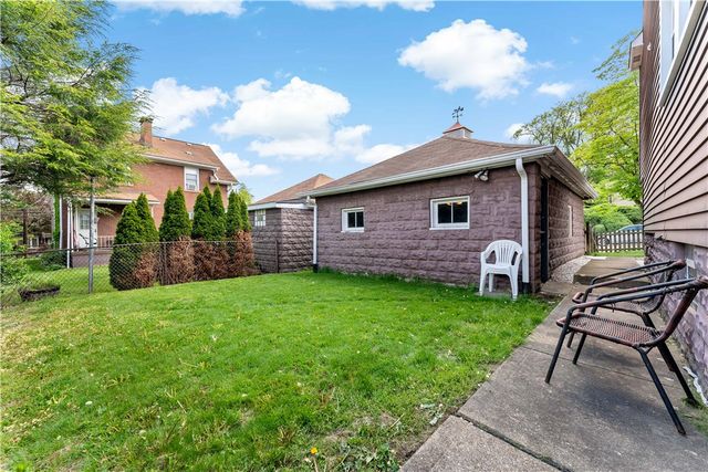 2925 Main St, Munhall, PA 15120