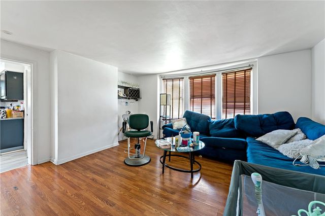 2925 Main St, Munhall, PA 15120