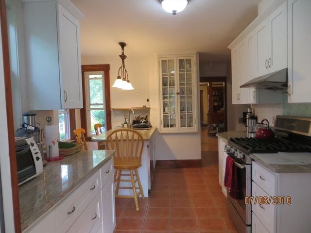 37 Spring St 37, Lexington, MA 02421