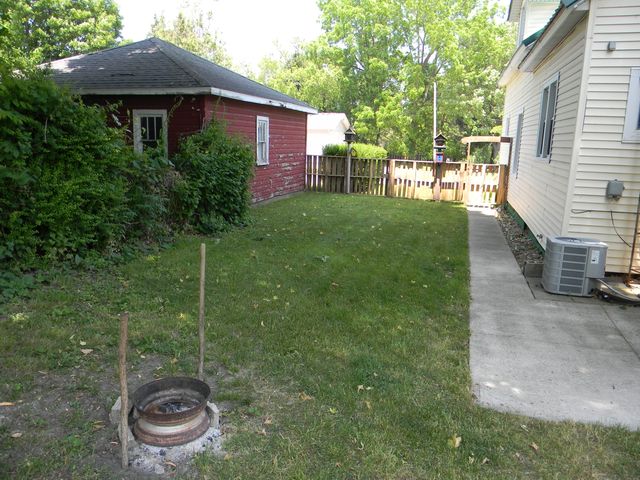 302 First Street, Ludington, MI 49431